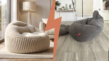 Comparaison d'un grand et beau pouf beige en velours côtelé de l'Atelier du Pouf avec un pouf poire avec des billes de polystyrène plat 