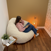 Ivoria – Pouf XXL beige en velours côtelé (grosse côte)